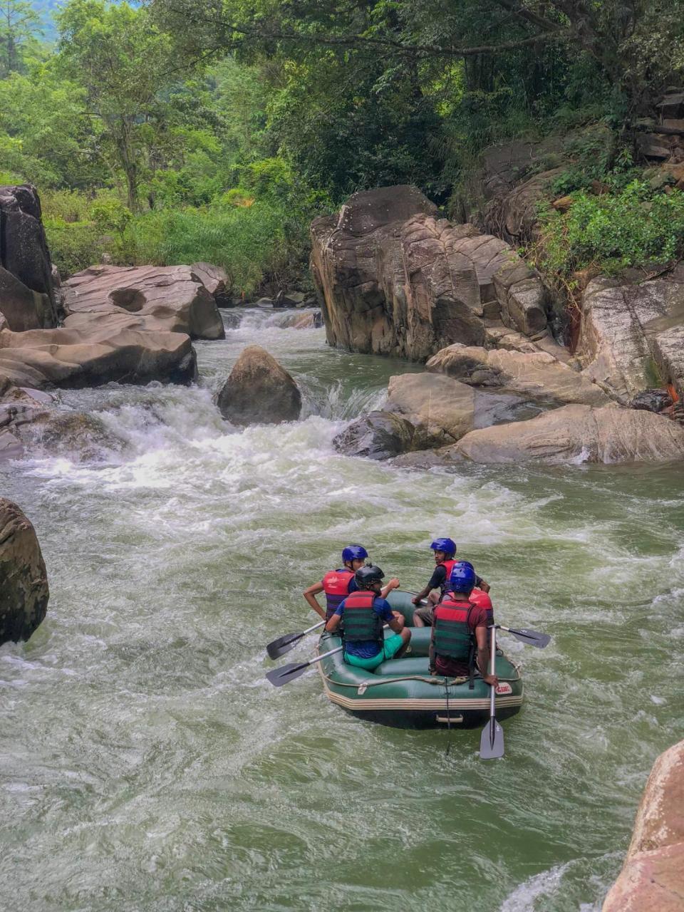Jungle River Ginigathena Esterno foto