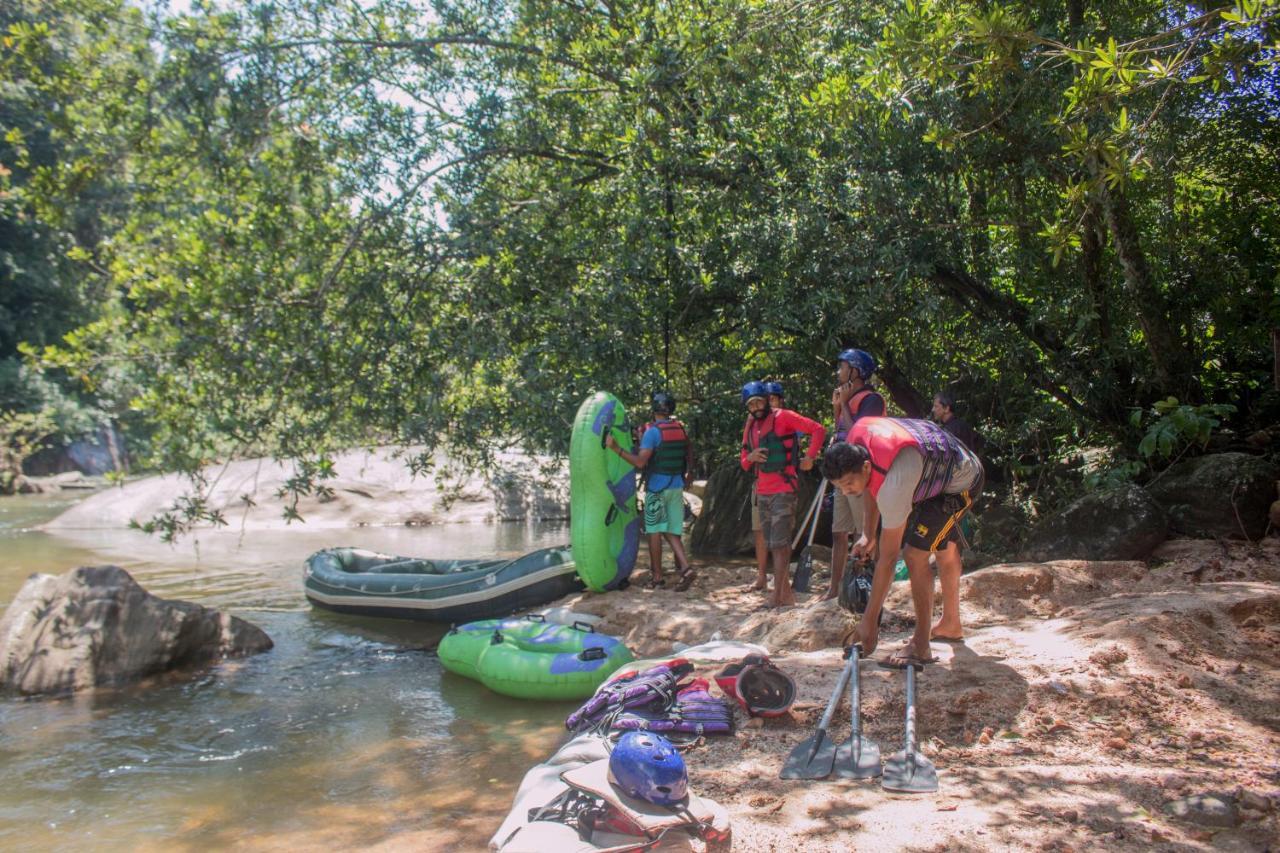 Jungle River Ginigathena Esterno foto