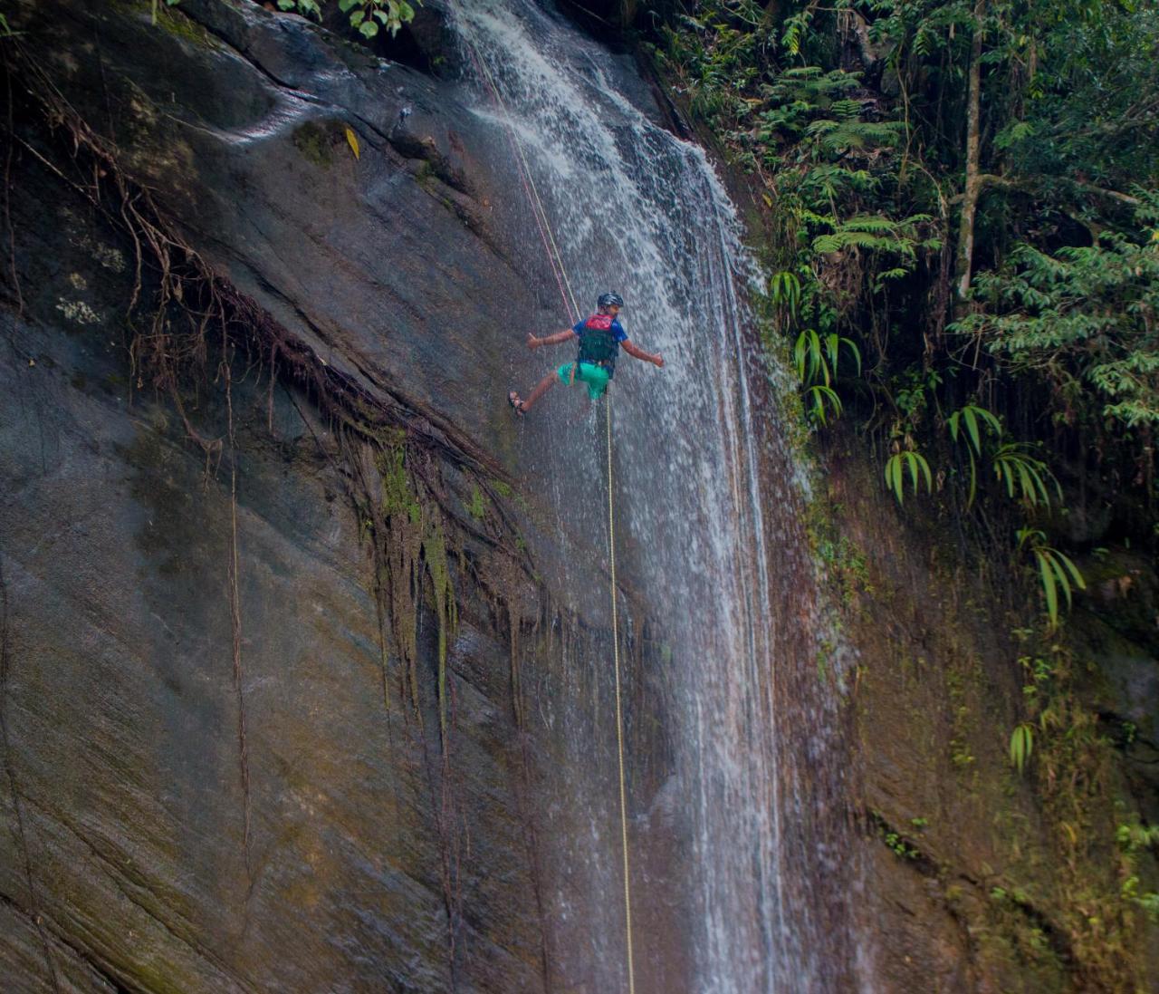 Jungle River Ginigathena Esterno foto